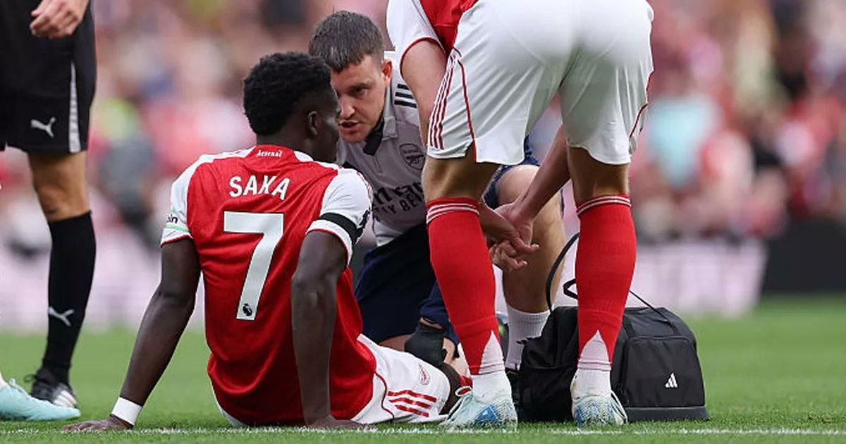 Saka y Saliba del Arsenal